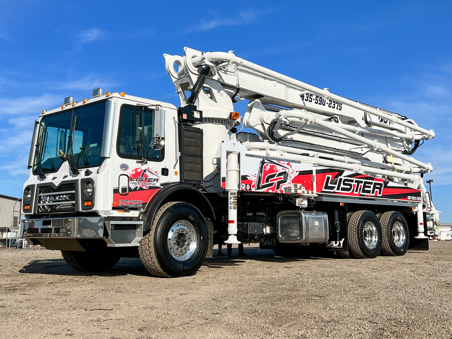 40Meter ZR Concrete Boom Pump Truck 360Degree Swing